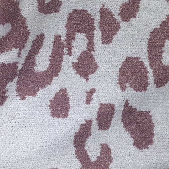 Sold POL thin sweater top - Picture 3 of 5